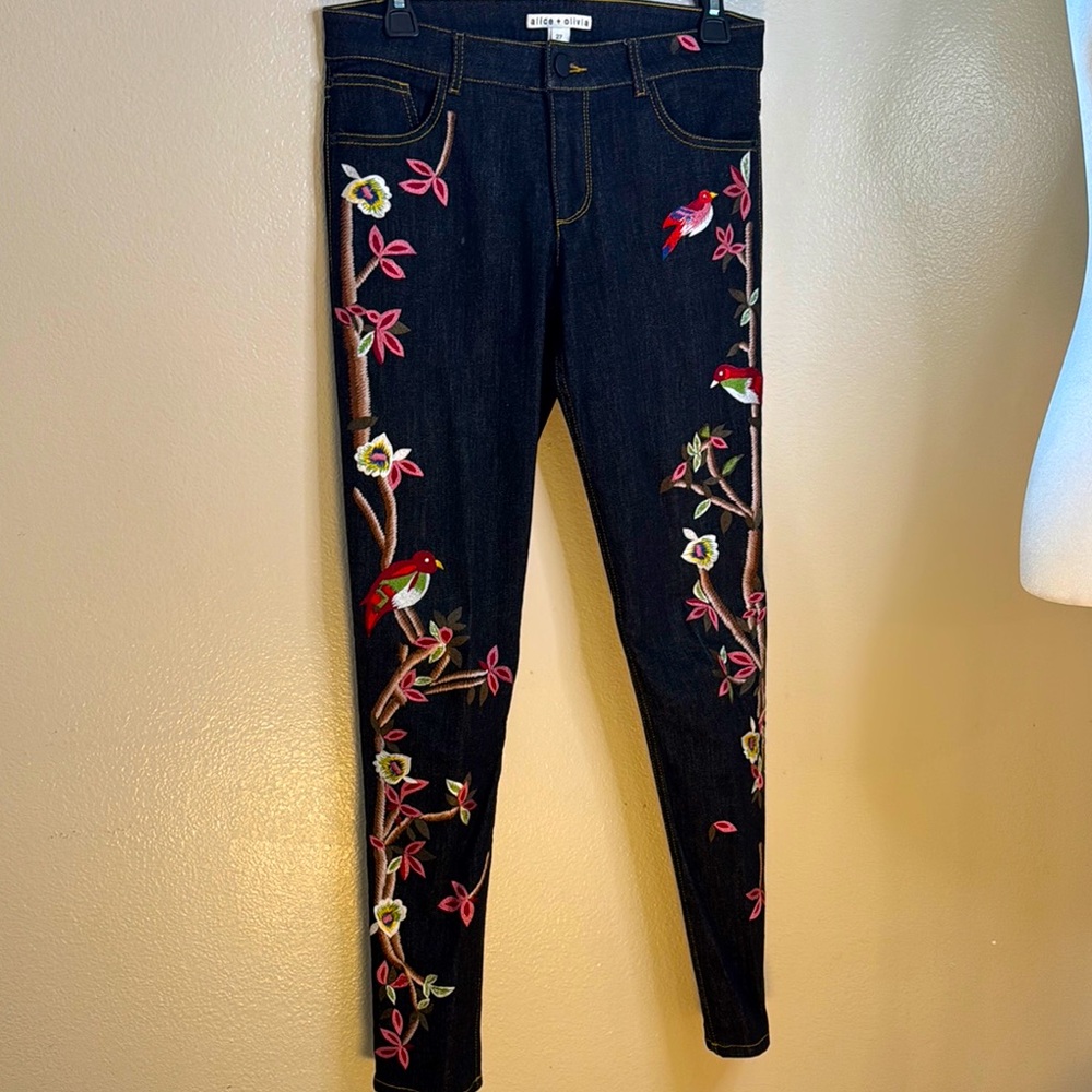 Alice + Olivia Blue Skinny Jeans with Floral Embroidery